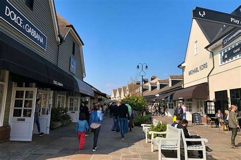 where is bicester village located.